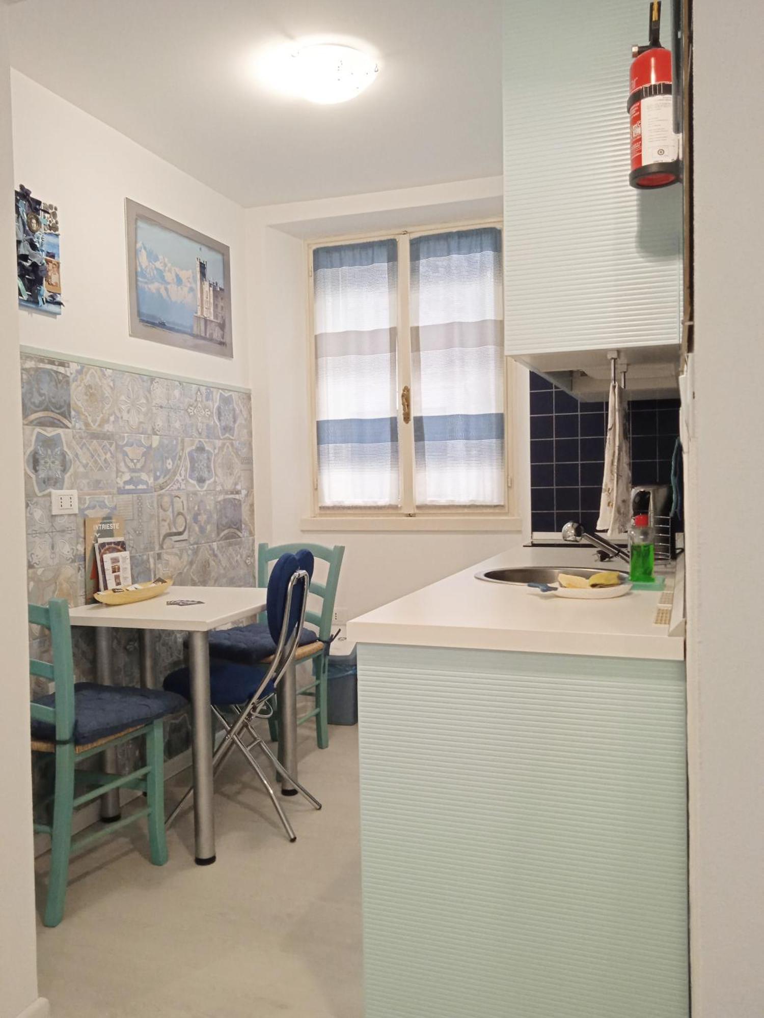 La Casa Di Uccia Apartment Триест Екстериор снимка